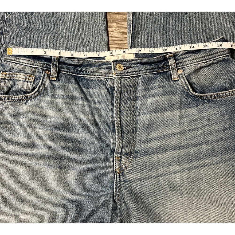 We The Free Maggie High Rise Cropped Straight Leg Distressed Jean SZ 31 (33x27) - Picture 5 of 10